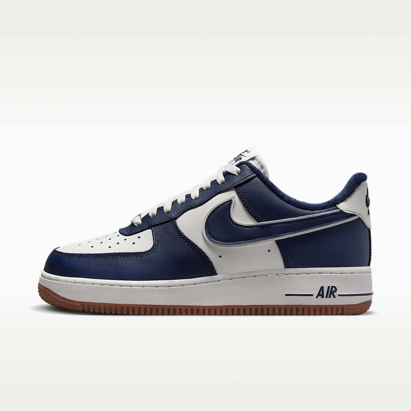 Nike Air Force 1 '07 LV8 Men's Shoes. Nike SG